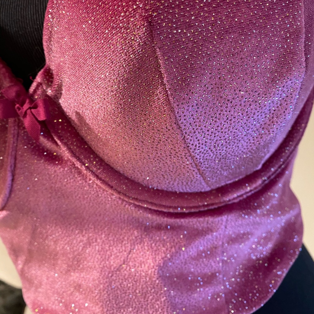 VICTORIA’S SECRET 🩷 Fuchsia velvet crop top bra - Picture 2 of 6